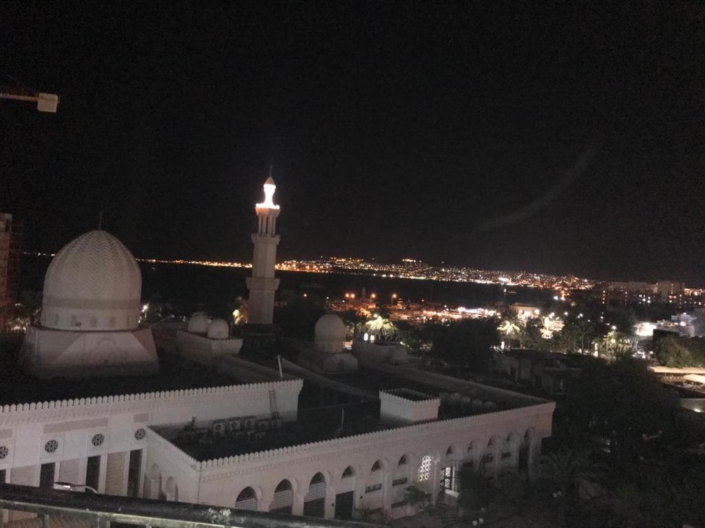 Amer 1 Hotel Aqaba Bagian luar foto